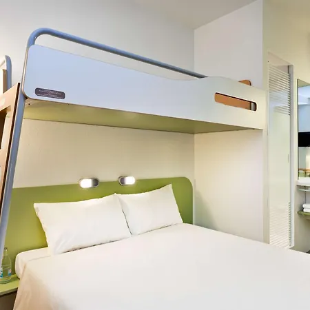 Ibis Budget Port Hotel