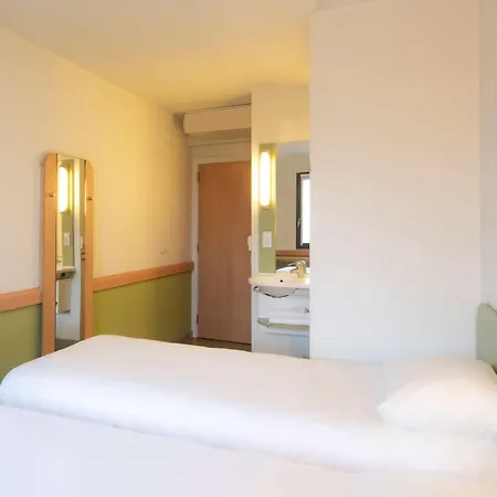 Ibis Budget Port
